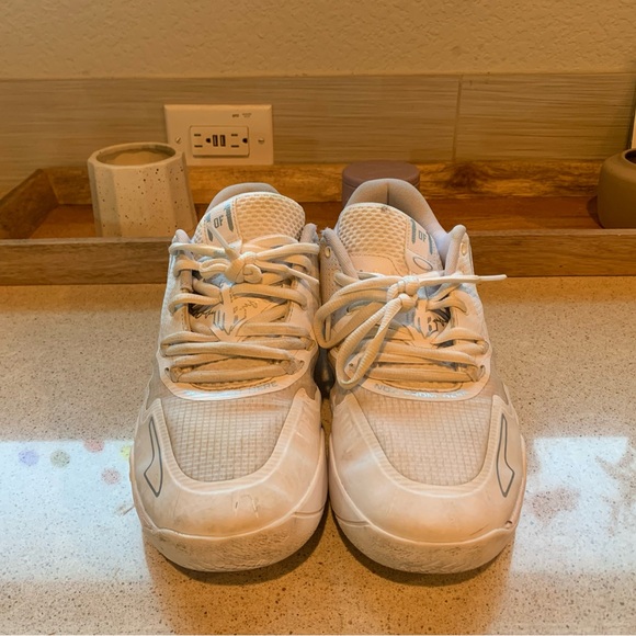 Lamelo ball basketball shoes - Picture 2 of 8